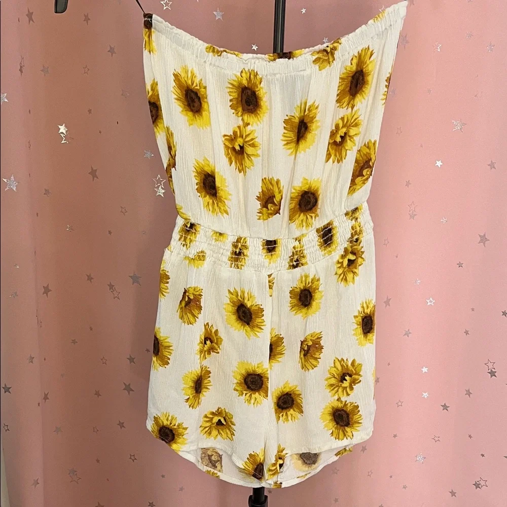 Forever 21 White Romper With Sunflower Pattern - Picture 5 of 5